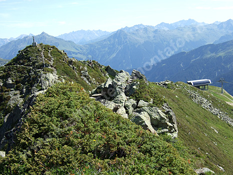 Zustieg über die Bergstation der Kristallbahn