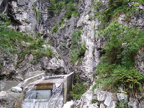 Rongg-Wasserfall Klettersteig Einstieg