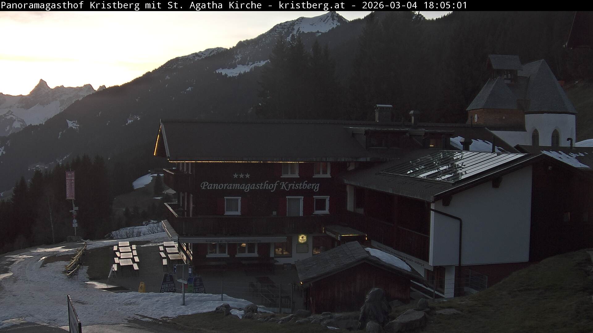 Panoramagasthof Kristberg mit St. Agatha Kirche 1.425 m